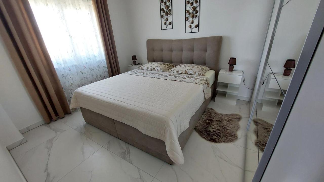 Апартаменти Penthouse Dream Look Рогозниця Екстер'єр фото